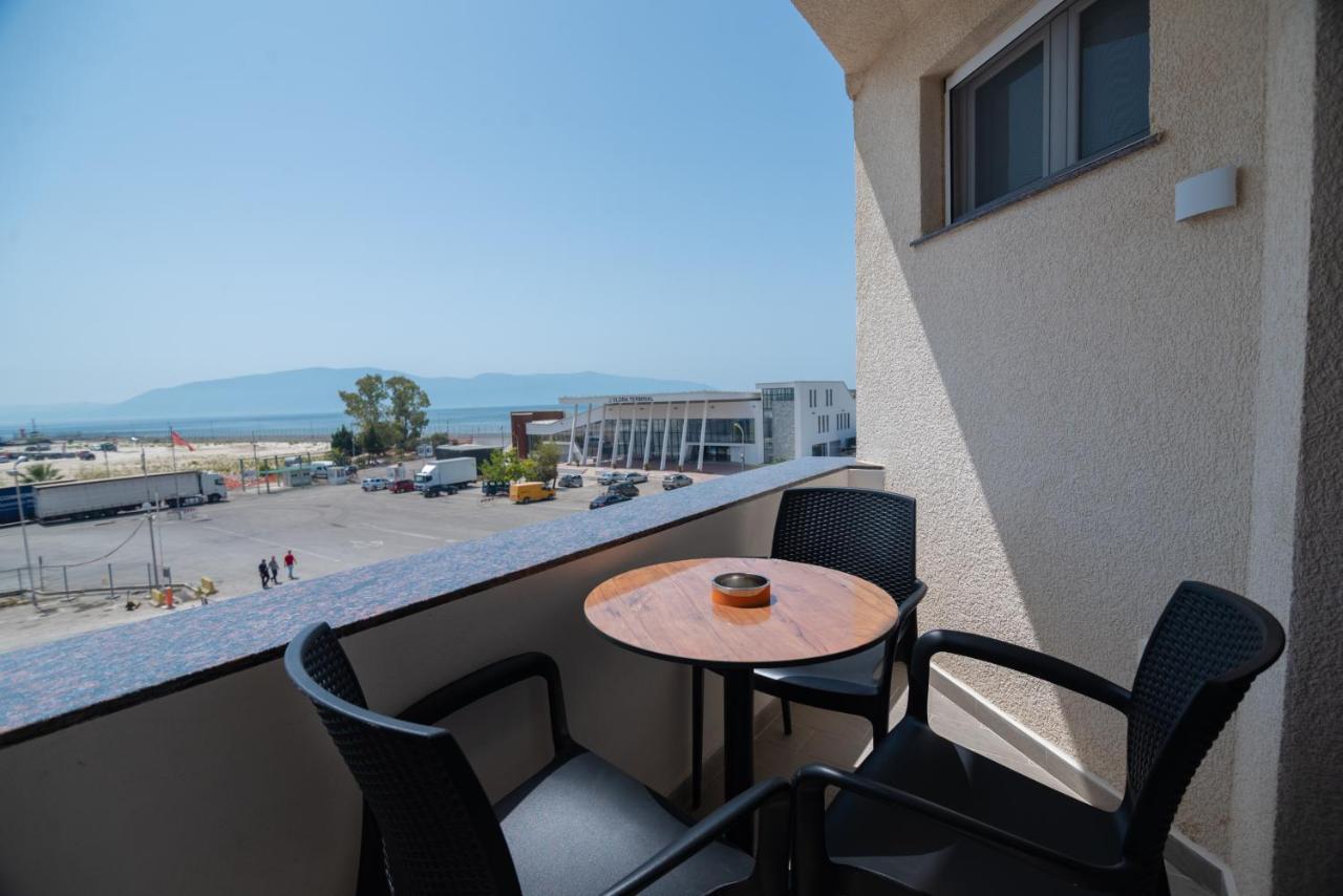 Hotel Portside Gf Vlorë Exterior foto
